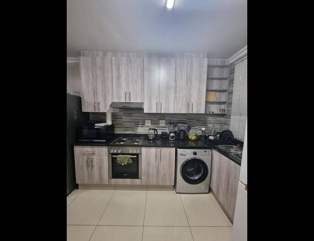 2 BEDROOM APARTMENT FOR SALE IN UMHLANGA RIDGE